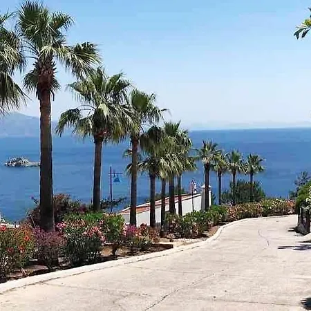 Amos Stone House - Sea View - Private Cove Access Holiday home