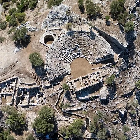 Semesterbostad Amos Stone House - Sea View - Private Cove Access Marmaris